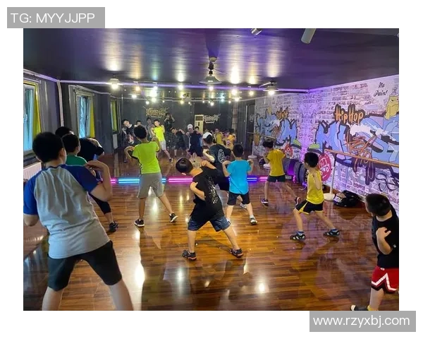 上海街舞队的团队协作探索与发展之路揭秘 上海街舞队的团队协作探索与发展之路揭秘